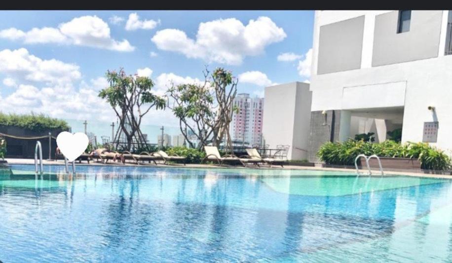Your Home - Rivergate Residence Ho Chi Minh City Bagian luar foto